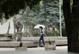 Ljeto pokazuje drugo lice: Poslije toplog jutra STIŽU PLJUSKOVI, grmljavina i jaka bura