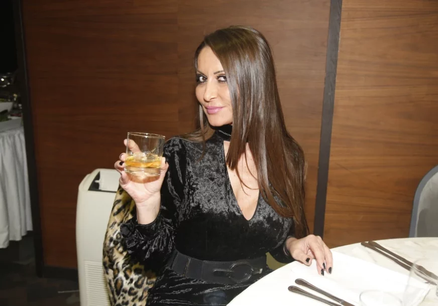 Nisam mogla da živim sa tim, sve sam mu priznala" Prevarila prvog muža, a onda joj je život postao pakao