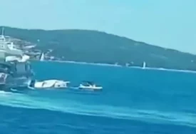 (VIDEO) Čamac udario u stijene: Umalo nova velika tragedija na Jadranu