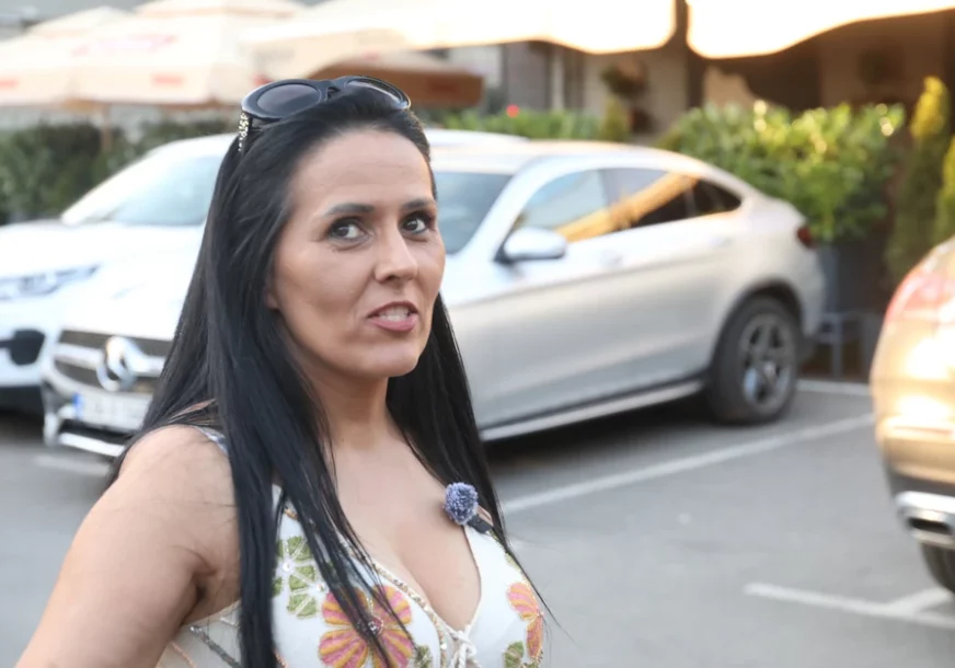 "NEMAM KONTAKT SA PORODICOM" Kćerka Sinana Sakića došla na koncert Južnog vetra u Beogradu