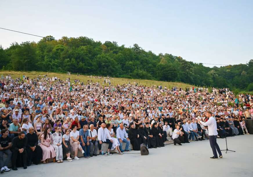 FOTO: USTUPLJENA FOTOGRAFIJA