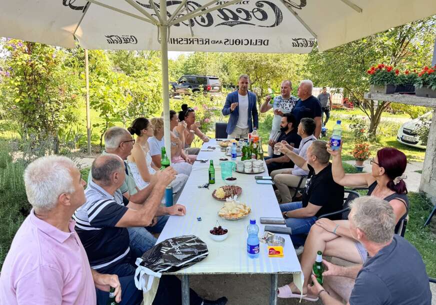 FOTO: USTUPLJENA FOTOGRAFIJA