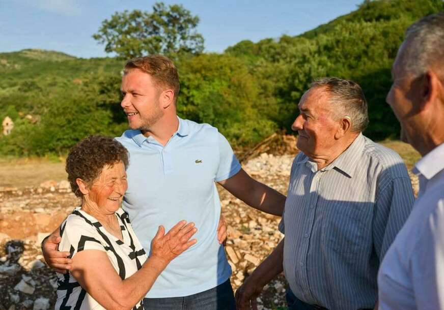 FOTO: USTUPLJENA FOTOGRAFIJA