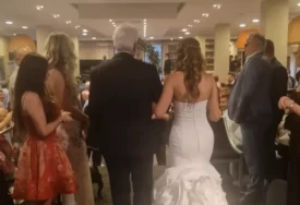 (VIDEO) OŽENIO SE SIN DIREKTORA "GRANDA" Mlada blista u vjenčanici, zakleli se na vječnu ljubav