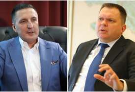 (VIDEO) „Specijalci ga čuvali dok glođe rebarca“ Burno u SNSD, Elek udario na Budimira