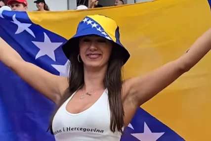 (VIDEO, FOTO) Svi su gledali u nju: Evo ko je ljepotica ukrala pažnju na utakmici BiH i Kanade