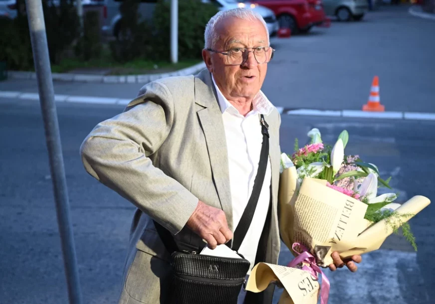 "To je budala" Pjevač odbio da pjeva na svadbi za 100.000 evra, kolega ga kasnije ocinkario