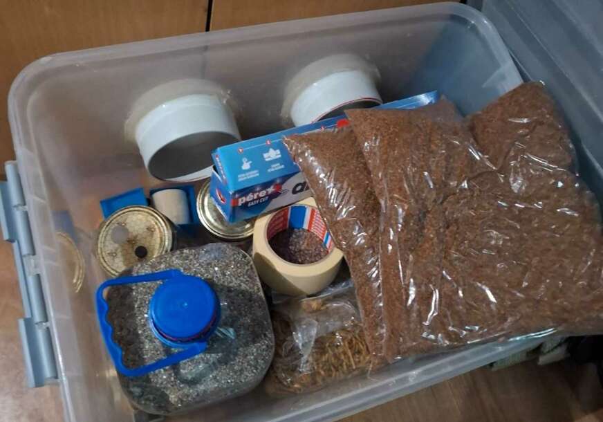 (FOTO) Akcija policije u Gradišci: Pronađena droga i improvizovana laboratorija za proizvodnju psihodeličnih gljiva, UHAPŠENA JEDNA OSOBA