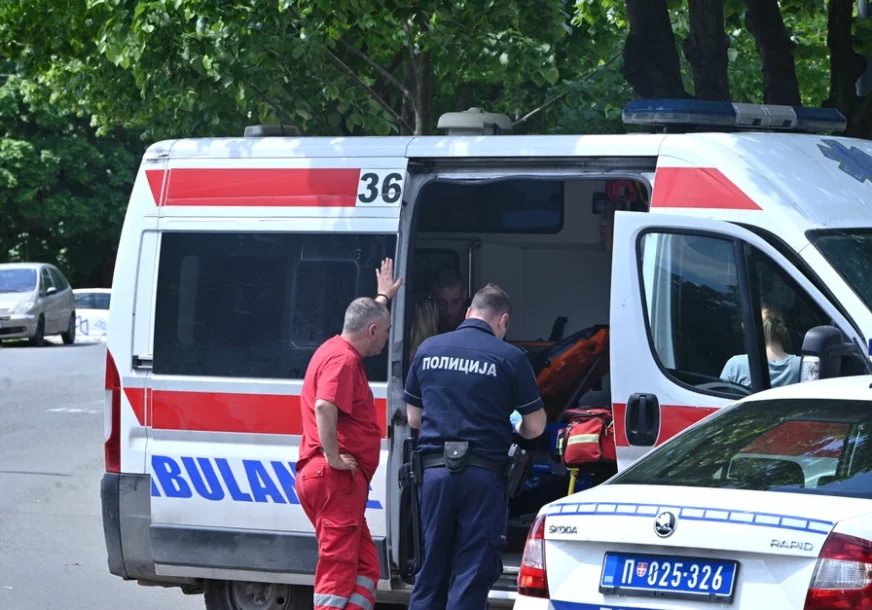 UŽAS NA KARABURMI Dijete pokosio automobil, odmah prevezen u bolnicu