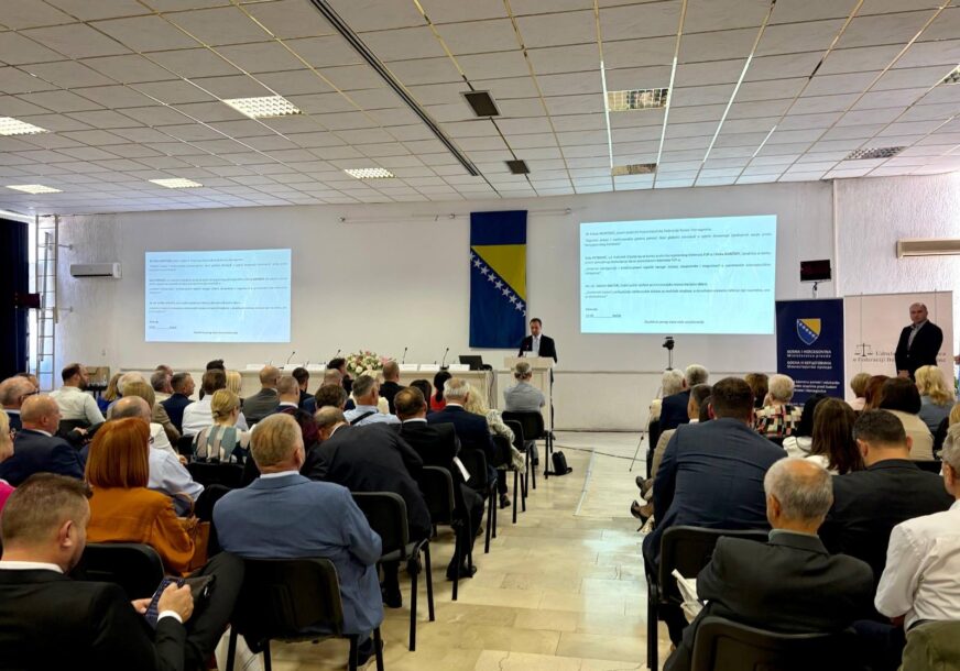 FOTO: USTUPLJENA FOTOGRAFIJA