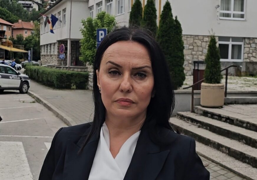 (VIDEO) "ĆUTANJE ZNAČI OHRABRIVANJE" Ružičićeva dala izjavu u MUP zbog prijave GOVORA MRŽNJE