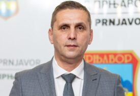 “NAŠLA KRPA ZAKRPU” Simić poručio da su Stanivuković i Stanić ujedinjeni u praznoj priči