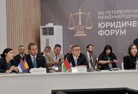 (FOTO) "Zakone mogu donositi samo demokratski izabrani parlamenti" Selak se obratio na Peterburškom međunarodnom pravnom forumu