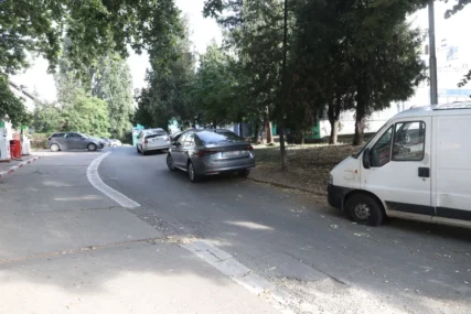 (FOTO) "VIDJELA SAM DIM, A ONDA I POLICIJU" Očevici o velikoj drami na Zvezdari, otkrili šta se zaista dogodilo