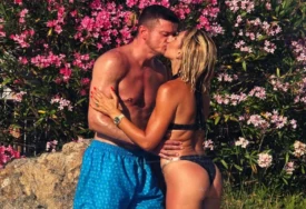 Zaljubljeni do ušiju: Jovana Jeremić i Tigar u strasnom zagrljaju, a njegove riječi SVI KOMENTARIŠU