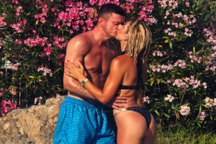 Zaljubljeni do ušiju: Jovana Jeremić i Tigar u strasnom zagrljaju, a njegove riječi SVI KOMENTARIŠU