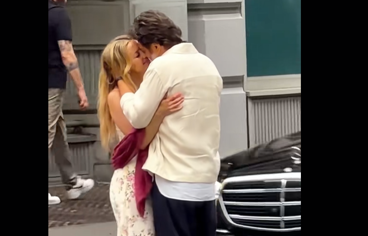 (VIDEO) Poljupci nasred ulice: Kejt Hadson i Havijer Bardem privukli sve poglede tokom snimanja filma