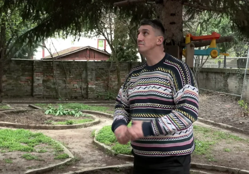 "NE ODLAZIM ODAVDE, STOJIM DO SMRTI" Kristijan se oglasio iz dvorišta pokojne Stele, evo šta je poručio za imovinu