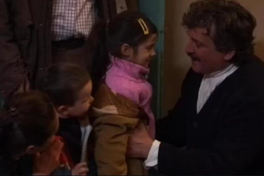 (FOTO) Niko je ne bi prepoznao: Glumila unuku Radoša Bajića u kultnoj seriji, sada izrasla u pravu ljepoticu
