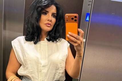 (FOTO) Svi gledaju u njenu skupocjenu torbicu: Milena Popović u šik izdanju, pokazala koliko prati trendove