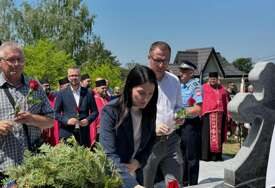 (FOTO) "Vječna im slava i hvala" Delegacija Narodnog fronta položila cvijeće u Dugoj Njivi i odala počast poginulim u akciji “Koridor 92”