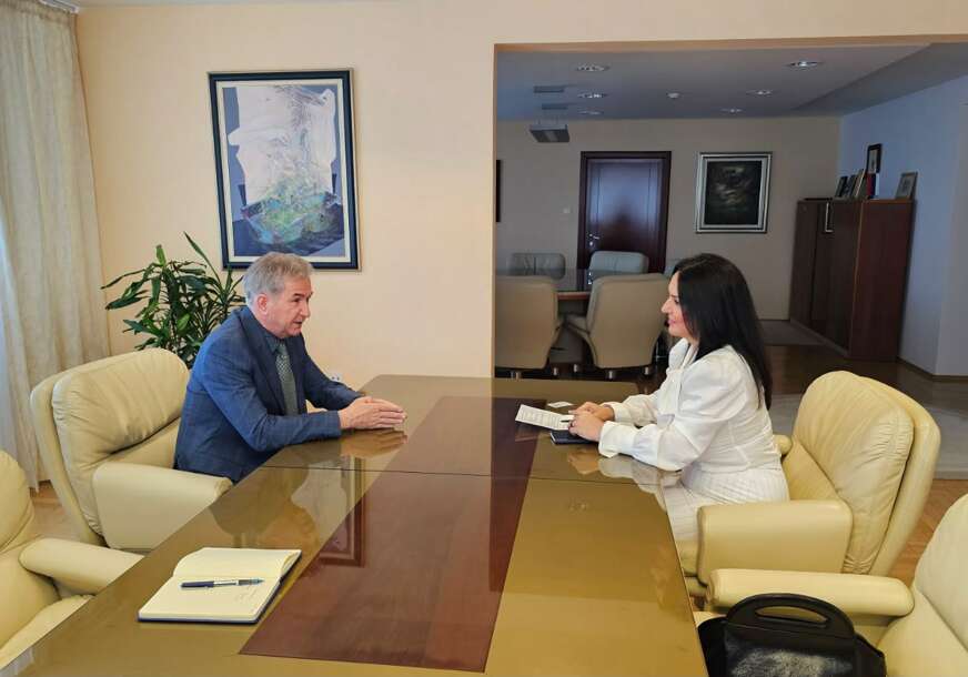 Ružičić i Puhovac dogovorili nastavak saradnje: Škola plivanja sa Nikolom Rađenom ponovo u Jezeru