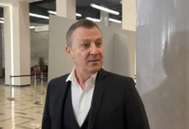 "Nju nikada nismo vidjeli" Nedeljko Bajić Baja se RAZVEO U TAJNOSTI, komšije iznijele sve detalje