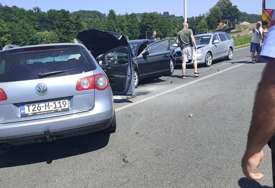(FOTO) Detalji teške nesreće kod Banjaluke: Poginule 3 osobe, više povrijeđenih
