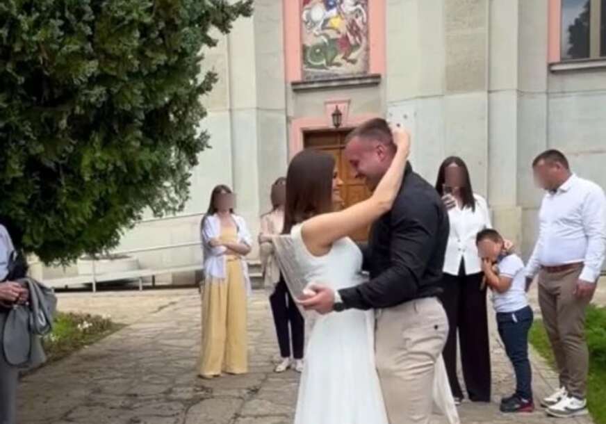 (FOTO) OŽENIO SE BIVŠI ZADRUGAR U istom danu vjerio partnerku i izgovorio SUDBONOSNO "DA"