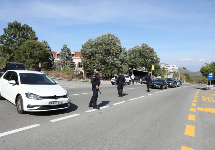 Mrtav pijan divljao motorom po Budvi: Uhapšen srpski državljanin, alkotest sve šokirao