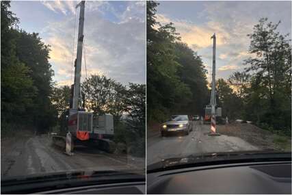 (FOTO) GRDOSIJA UGROŽVA SAOBRAĆAJ I VOZAČE Radova odavno nema, a DŽINOVSKA MAŠINA ostala na regionalnom putu