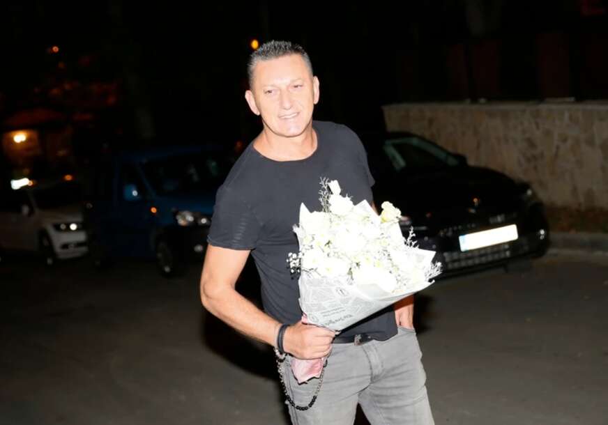 "Imao sam mnogo ljubavnica, MOJA ŽENA TO ZNA" Pjevač (58) nije krio da je imao RAZNE AFERE, a danas ga poslije svega hvale da je sjajan otac