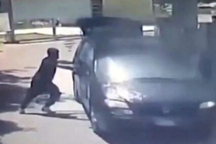 (VIDEO) MUŠKARCI ŽIVI ZAPALJENI Radili u polju svaki dan, a kada su tražili platu dočekao ih horor