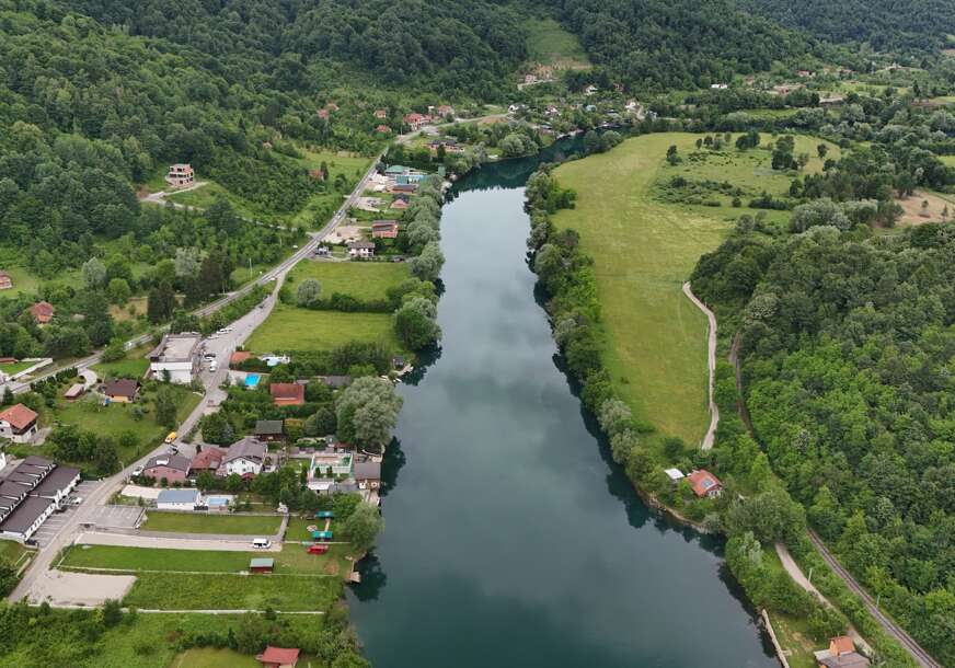 UTOPILA SE U UNI Poznat identitet žene koja je pronađena u rijeci kod Bosanske Krupe