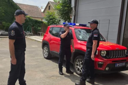 (FOTO) Nevjerovatna hrabrost vatrogasaca: Povrijeđenoj TRUDNICI SPASILI ŽIVOT nakon saobraćajne nesreće