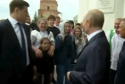 (VIDEO) ODAO GA TJELOHRANITELJ Putin u centru skandala, jedna riječ razotkrila prevaru Rusije