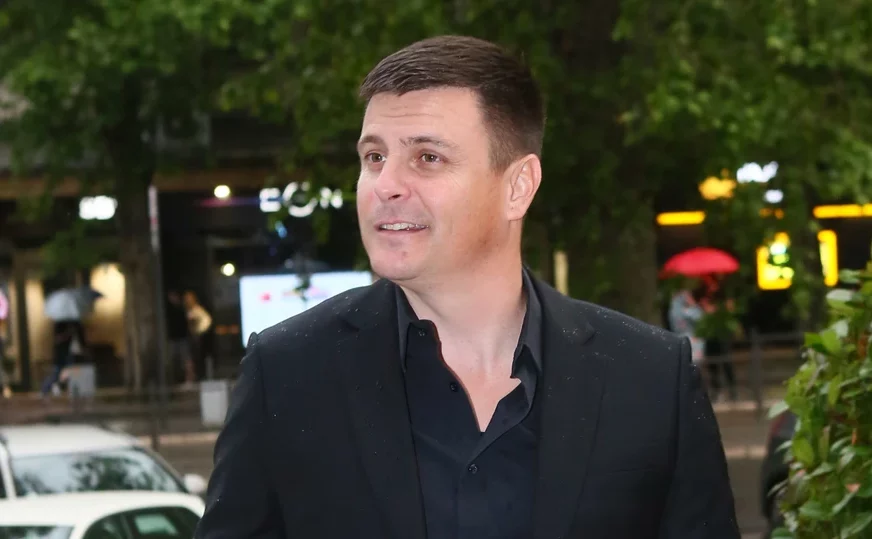 "TAKVA MI NEĆE RAĐATI DJECU I IĆI PRED STARAMAJKU" Vuk Kostić se tajno oženio i dobio kćerku, evo sa kakvom ženom nije htio da bude