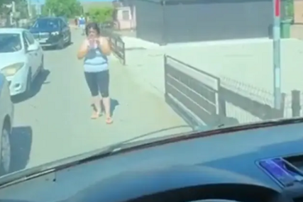 (VIDEO) "Koje vi živce imate" Žena blokirala saobraćaj, odbijala da se mimoiđe s drugim vozilom