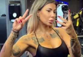 (FOTO) Grmi u kupaćem kostimu: Skinula se žena čuvenog košarkaša, pokazala PREPLANUO TEN, pohvale stižu sa svih strana