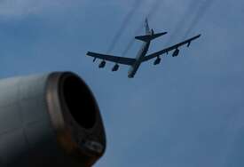 Istraga u toku: Osam članova posade poginulo u padu američkog bombardera B-52
