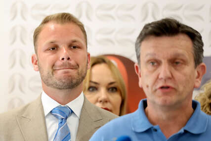 BLEF ILI STRATEGIJA Želi li Stanivuković predsjedničku kandidaturu ili SLOM SDS?