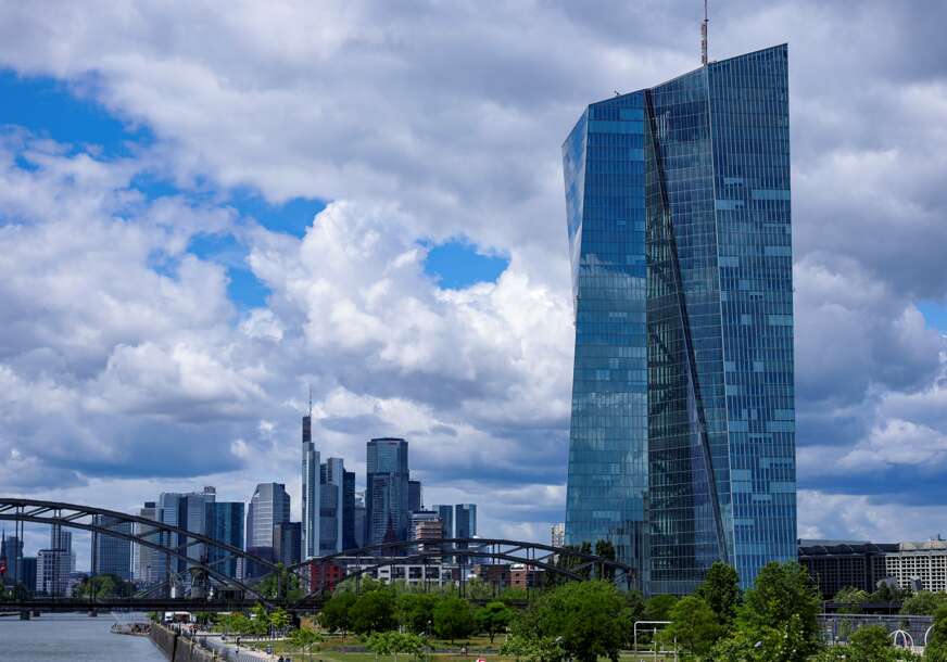 ECB POVEĆALA KAMATNE STOPE Cilj ublažavanje inflacije potrošačkih cijena