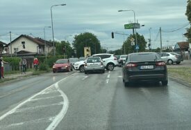 (FOTO) KOLAPS ŽIVI Udesi i NEVIĐENE GUŽVE na staroj i brzoj cesti, vozači na izmaku živaca
