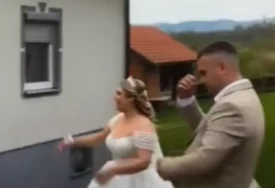 (VIDEO) "Šta ovo oženih" Mlada nije uspjela da PREBACI SITO, a reakcija mladoženje nasmijala region