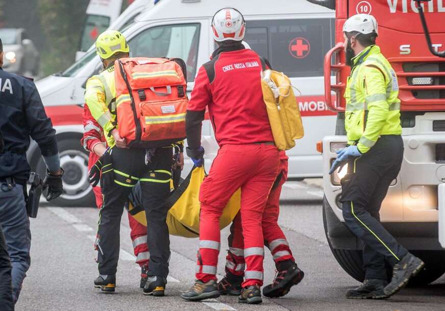 URUŠILA SE ZGRADA Tri osobe poginule, dvije povrijeđene u eksploziji gasa