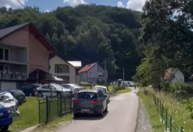 (VIDEO) Iz automatske puške zapucao: Ovo je mjesto gdje je muškarac (64) ubio komšiju i teško ranio njegovu suprugu