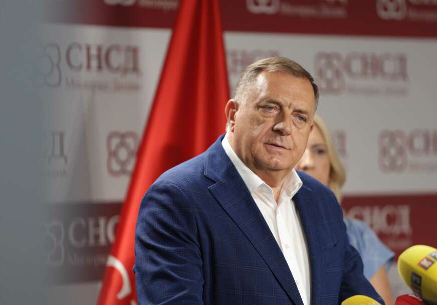 Od zlikovca iz bajke do kolonizatora: Dodik žestoko opleo po Šmitu nakon odlaska iz BiH