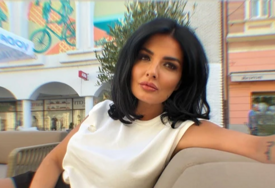 (FOTO) ŠORTS SVE KRAĆI Milena Popović ovako prošetala gradom, pa sjela u restoran da odmori
