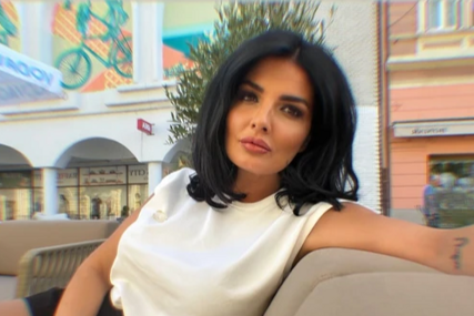 (FOTO) ŠORTS SVE KRAĆI Milena Popović ovako prošetala gradom, pa sjela u restoran da odmori