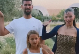 (VIDEO) "Bilo je suđeno da se sretnemo" Nole, Dara i Tara zaplesali "Bangarangu", pa oduševili internet